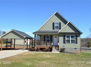 132 2nd St NE #2, Hildebran, NC 28637