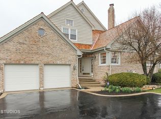 21876 W Vernon Ridge Dr, Mundelein, IL 60060