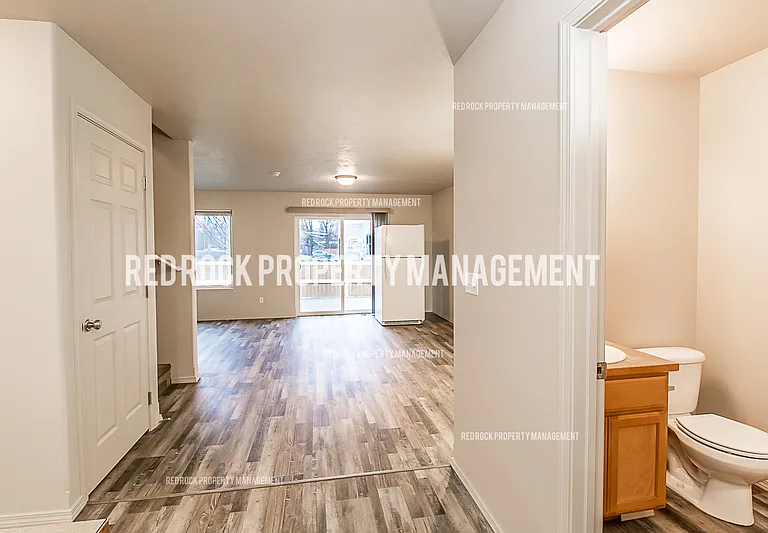 1603 N Drummond St — Photo 11