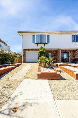 Sold by Remax Edge | media 68