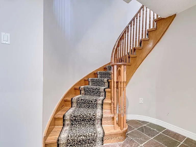 1447 Clearview Dr — Photo 30