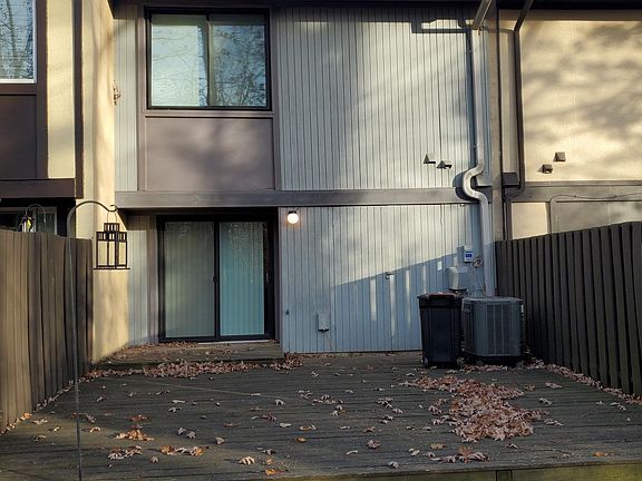2nd image of 2134 Cartwright Pl