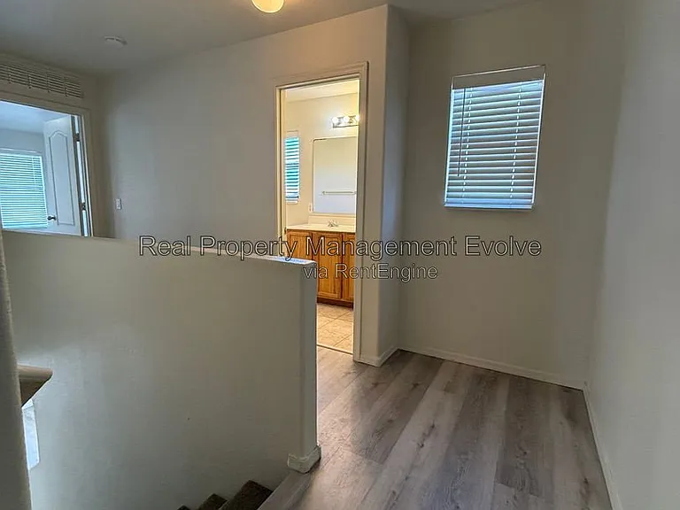 9503 N 82nd Ln — Photo 16