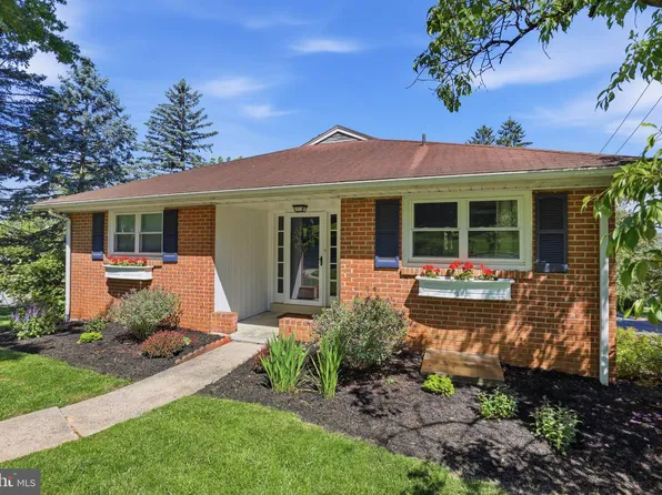 250 N Maple St, Ephrata, PA 17522