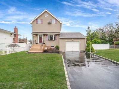 361 Kansas Street, Lindenhurst, NY, 11757