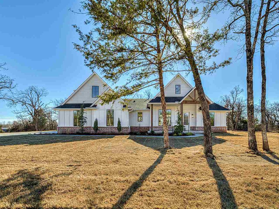 1st image of 21200 Reserve Cir