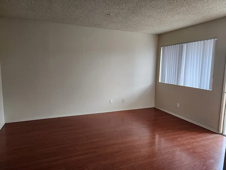 16824 Holly Dr #8 — Photo 19