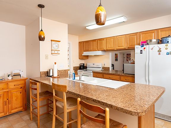 3rd image of 611 Dartmouth Ave