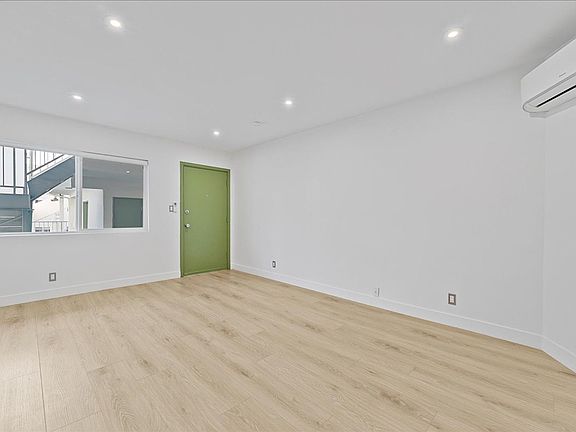 5th image of 6615 Franklin Ave APT S1