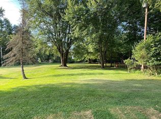 427 Riddle St, Howell, MI 48843