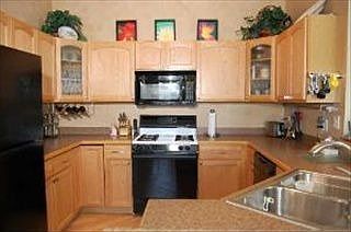 3rd image of 425 Dunridge Ct