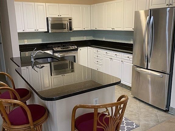 4th image of 614 Pond St Unit 1309