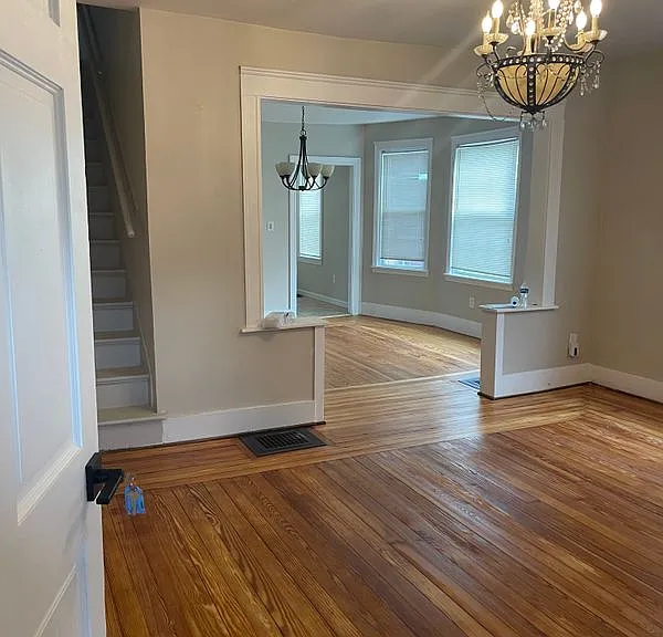 398 Wellington Ave — Photo 1