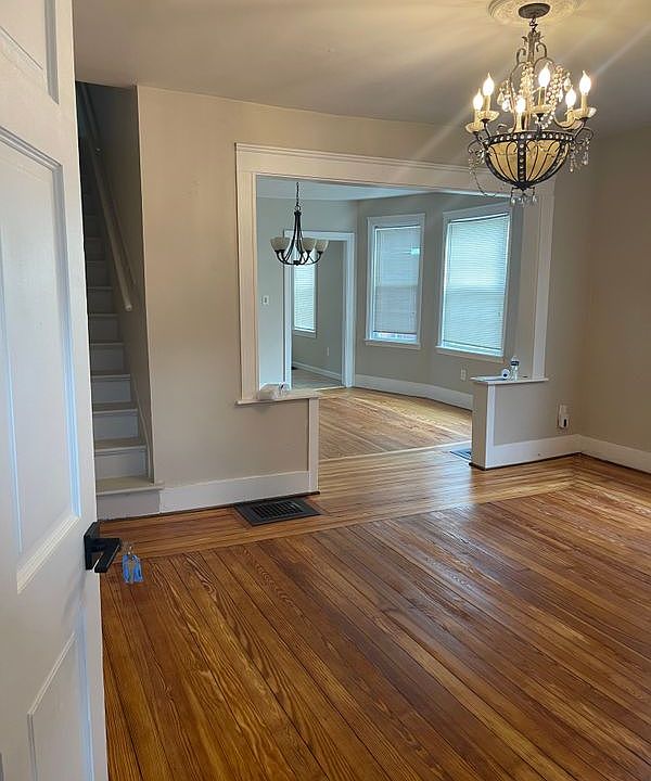 1st image of 398 Wellington Ave