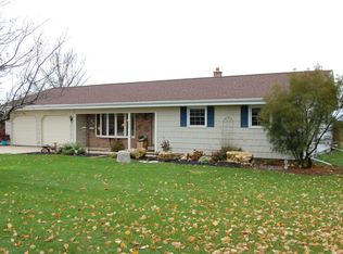 7417 Midland Dr, Allenton, WI 53002