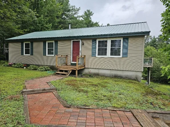 35 Fox Lane, Wakefield, NH 03872