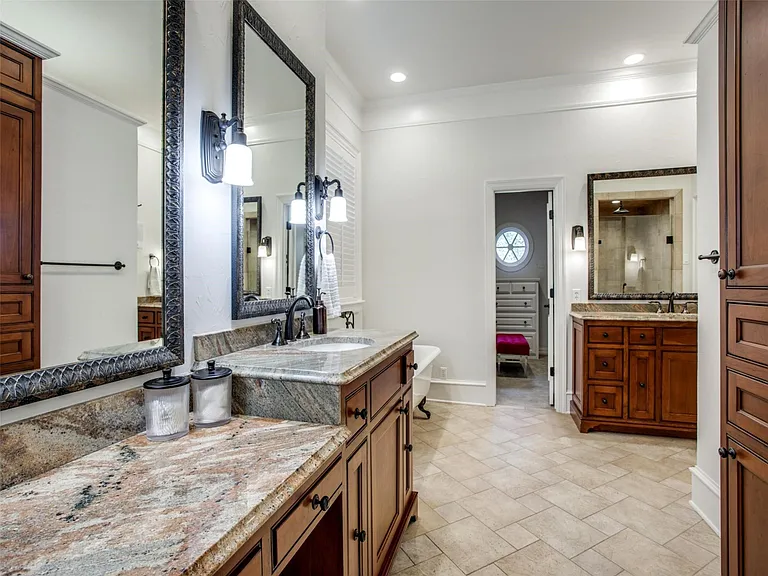 3909 Greenbrier Dr — Photo 21