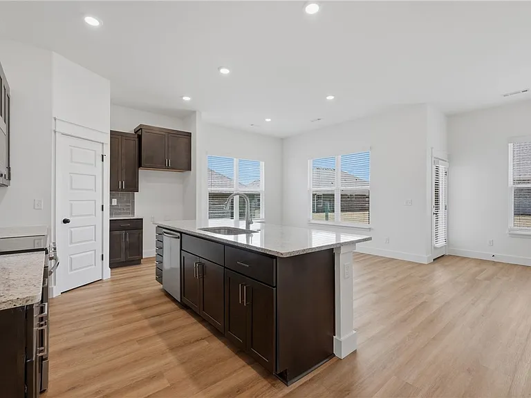 5109 Vista Ave — Photo 14