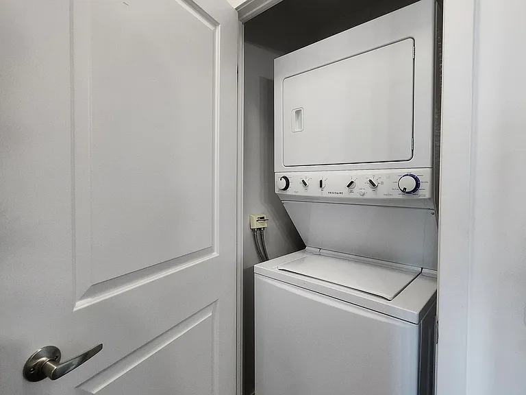 26 Norton Ave #1106 — Photo 18