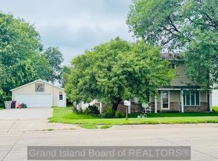 520 17th Ave, Central City, NE 68826