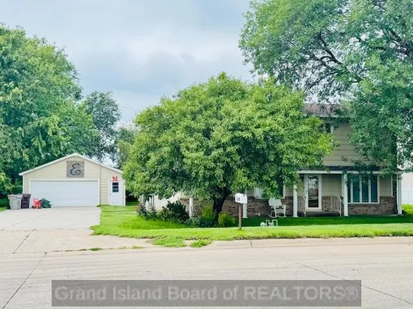 520 17th Ave, Central City, NE 68826