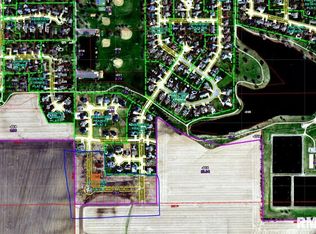 917 White Ash Ln, Williamsville, IL 62693