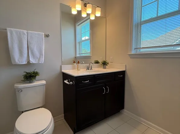 302 Dickson Ct, Highland Park, NJ 08904