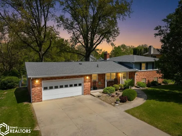 2710 Clearview Dr, Burlington, IA 52601