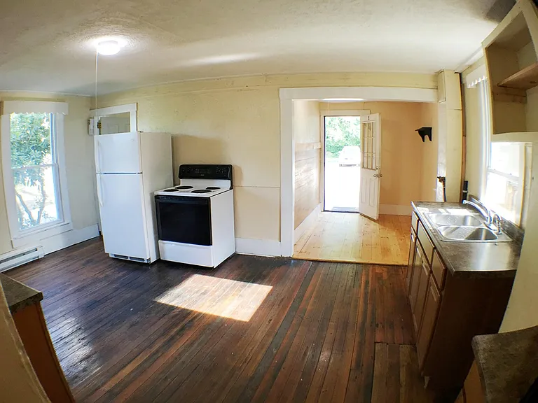 955 Main St #1 — Photo 1