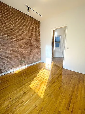 Rented by City Heights Realty | media 10