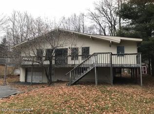 7074 Boulder Ct, Tobyhanna, PA 18466