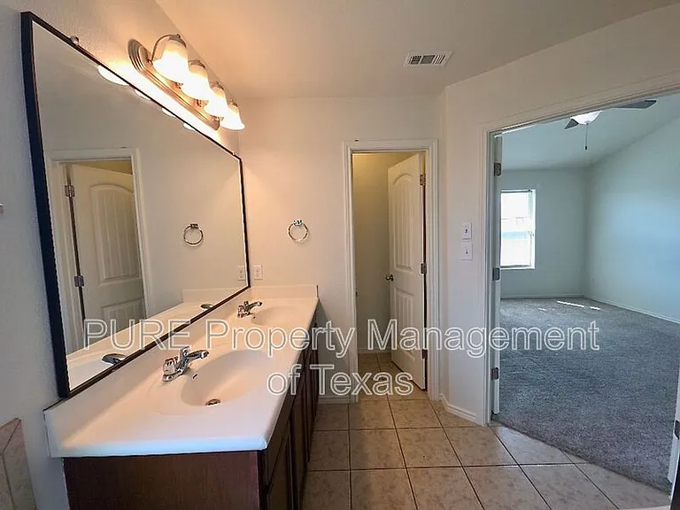 19320 Nicole Ln — Photo 14