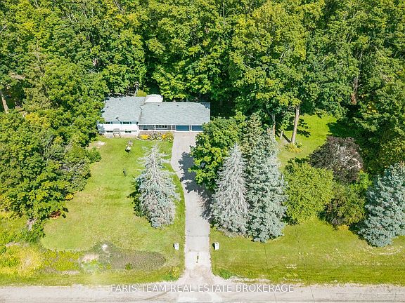 2nd image of 3114 Innisfil Beach Rd