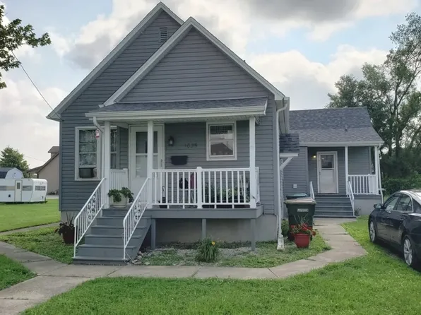 1025-1027 S Broadway St, Coal City, IL 60416