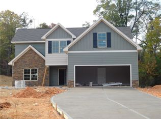 2806 E Point Dr, Opelika, AL 36804