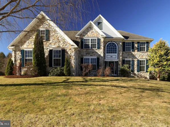 1272 Barnstable Ln, State College, PA 16803