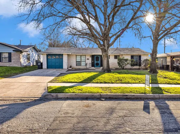 318 AVALON ST, San Antonio, TX 78213