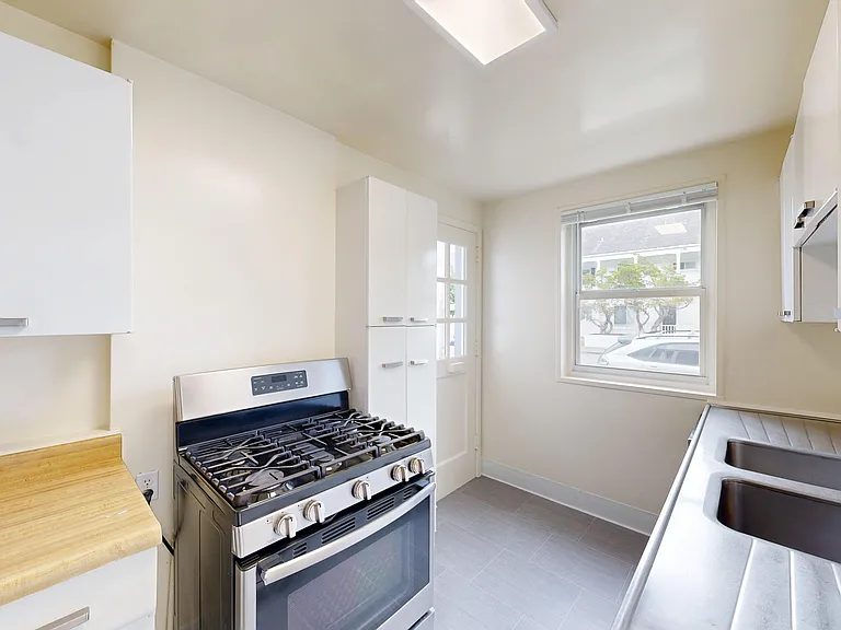 Parkmerced Apartments — Photo 96
