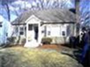 225 Chalmers St, Springfield, MA 01118