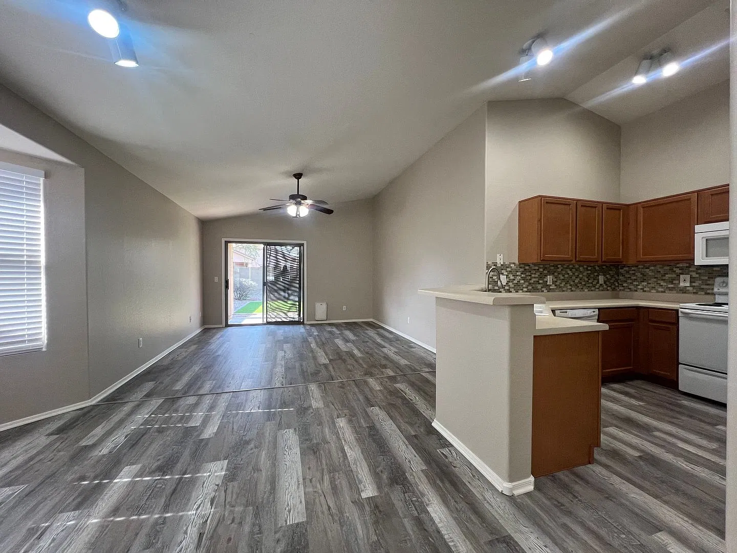 Fantastic Mesa location — Photo 3