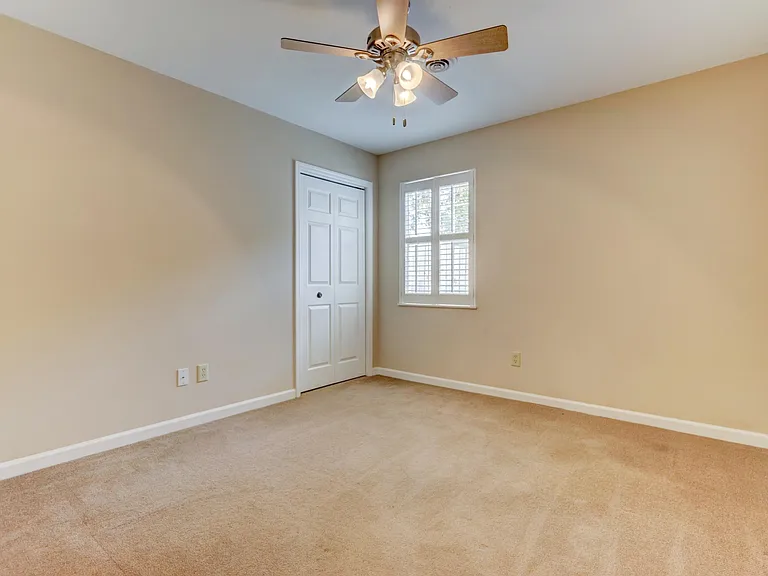 800 Black Rock Cir — Photo 7