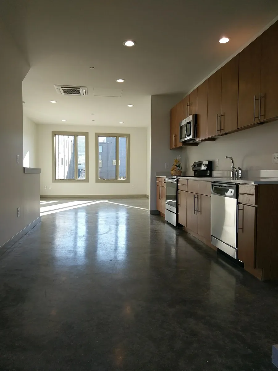 Building Photo - 1245 Martin St