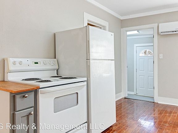3rd image of 603 Avenue A