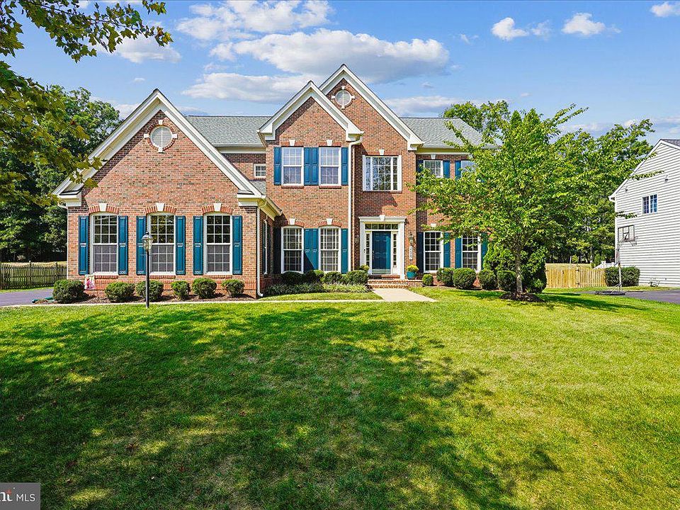 1st image of 22487 Pine Top Ct
