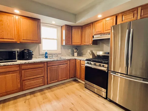 3 Hill Pl #1, Oneonta, NY 13820