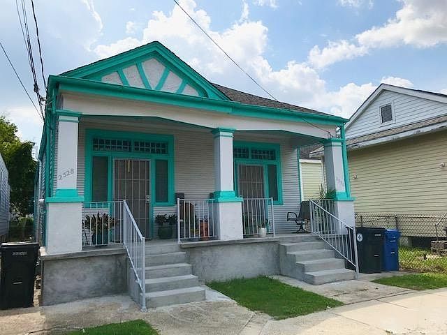 1st image of 2528 Cadiz St
