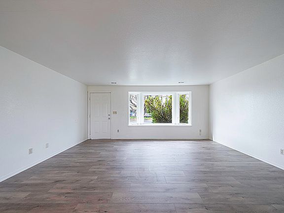 2nd image of 7758 Hale Way