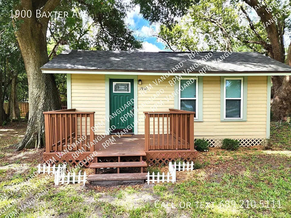 1900 Baxter Ave