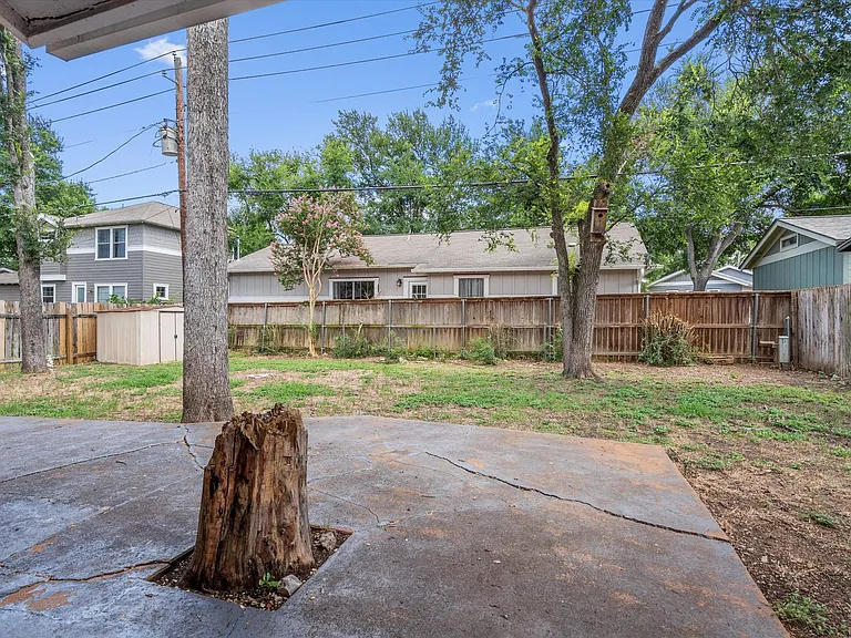 10057 Woodland Village Dr — Photo 23