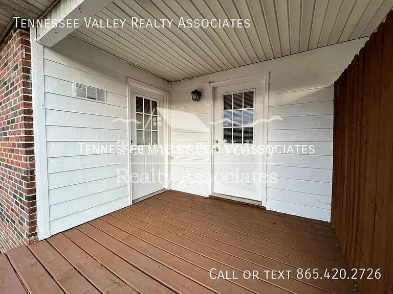 755 Kirk Ave — Photo 10